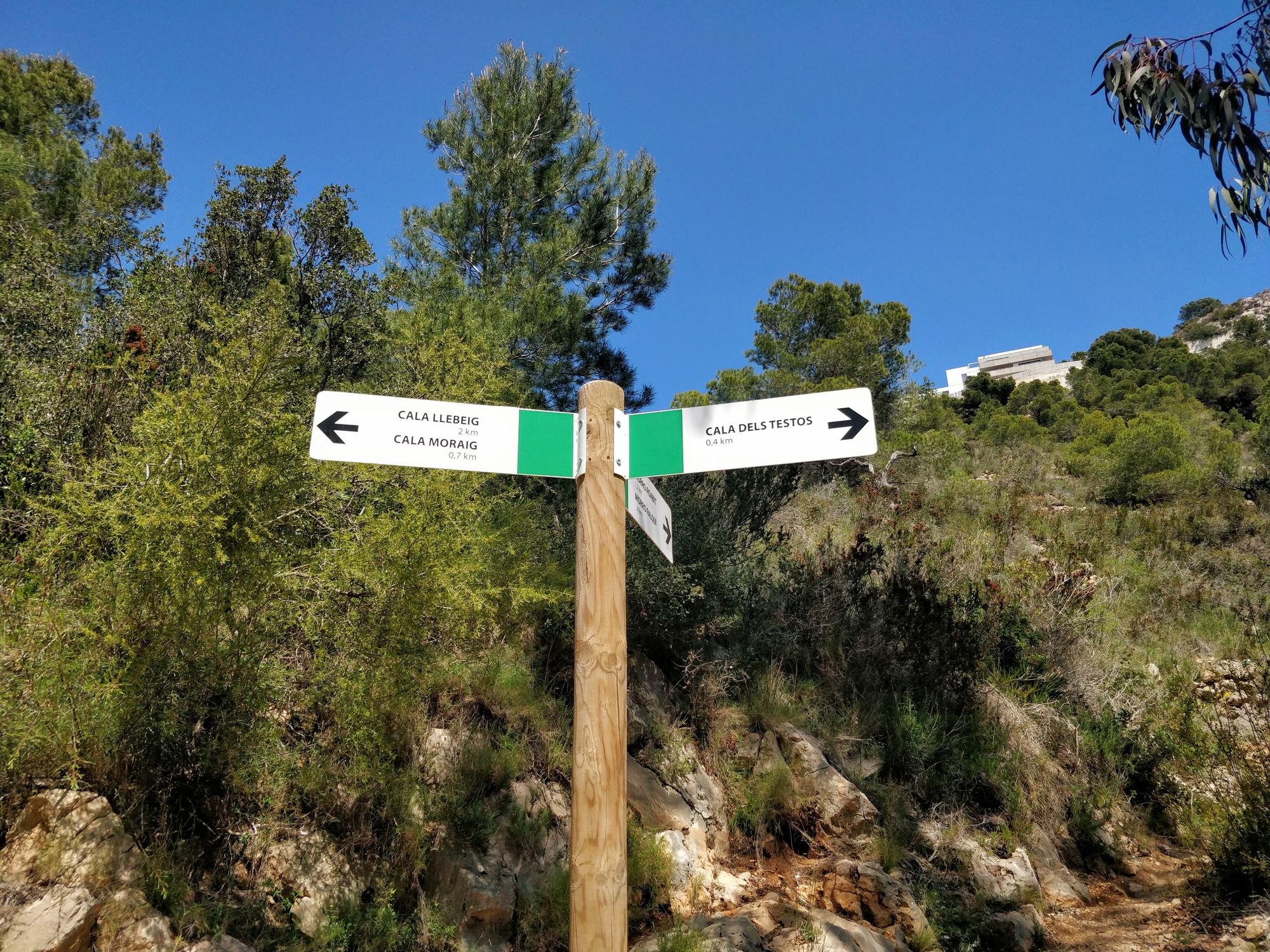 Trei golfuri albastre într-o zi: Cala Llebeig, Cala del Moraig și Cala de los Testos (Apr 2021)